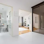 アパート Spacious 4-bedroom By Renters