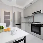 Spacious 4-bedroom By Renters アパート *