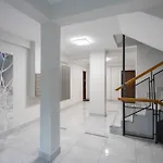 アパート Spacious 4-bedroom By Renters
