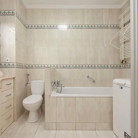 Spacious 4-bedroom By Renters *