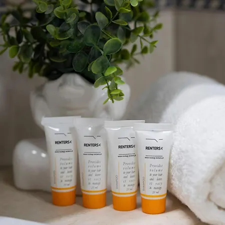 Spacious 4-bedroom By Renters ワルシャワ